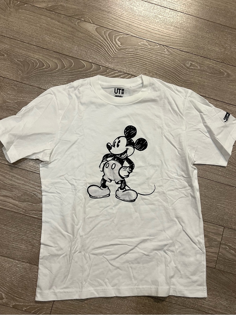 UNIQLO Mickey Mouse White Graphic Tee